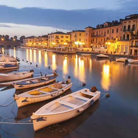 Apartmán Borgo Belvedere-lake View & Shared Pool - Happy