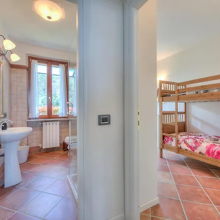 Borgo Belvedere-lake View & Shared Pool - Happy Apartmán *