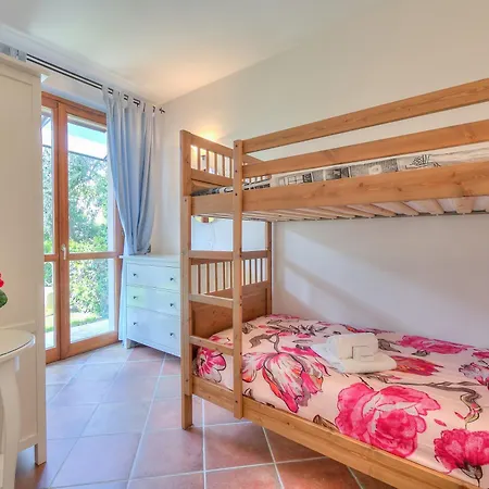 Borgo Belvedere-lake View & Shared Pool - Happy Apartmán