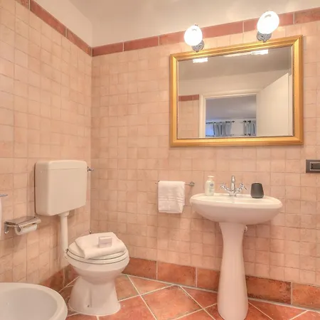 Borgo Belvedere-lake View & Shared Pool - Happy *
